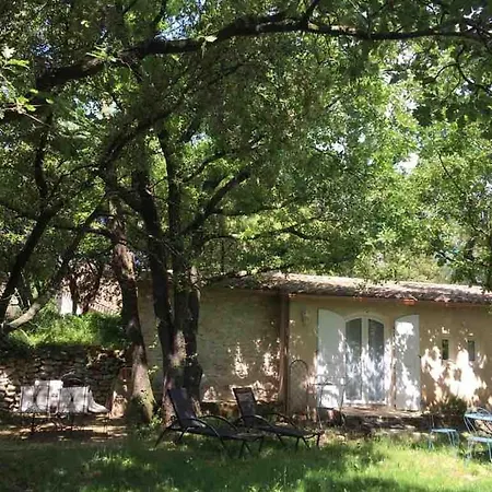 En Drome Provencale Saint-Restitut